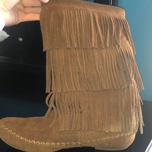 Brown fringe boots! Size 9 1/2